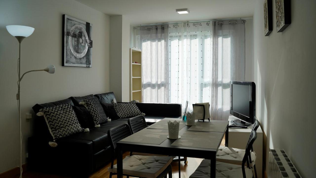 Solares Style Vistas Al Rio Miera Apartment ภายนอก รูปภาพ